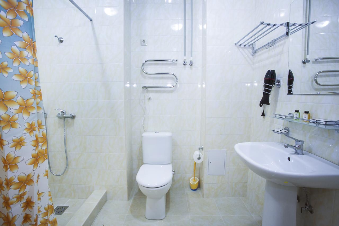 Hotel Acra Сухумі Екстер'єр фото