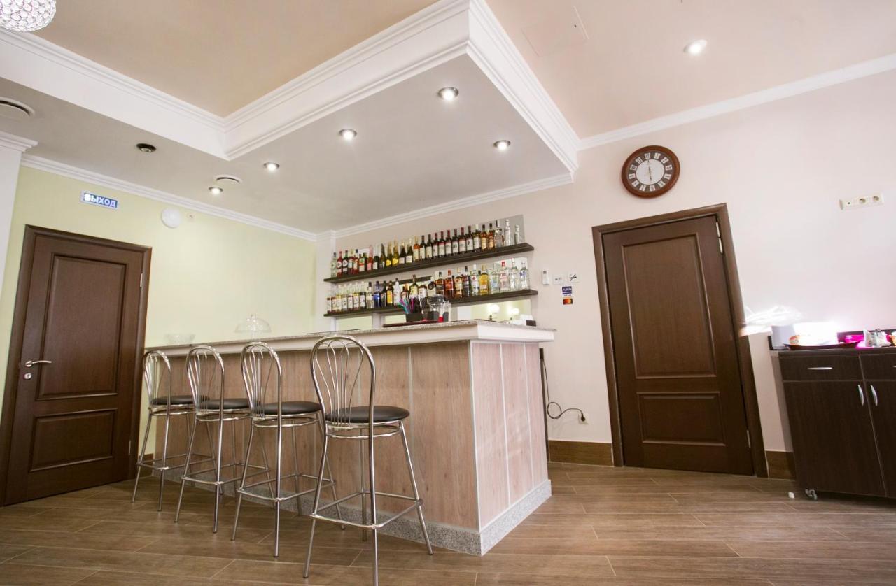 Hotel Acra Сухумі Екстер'єр фото