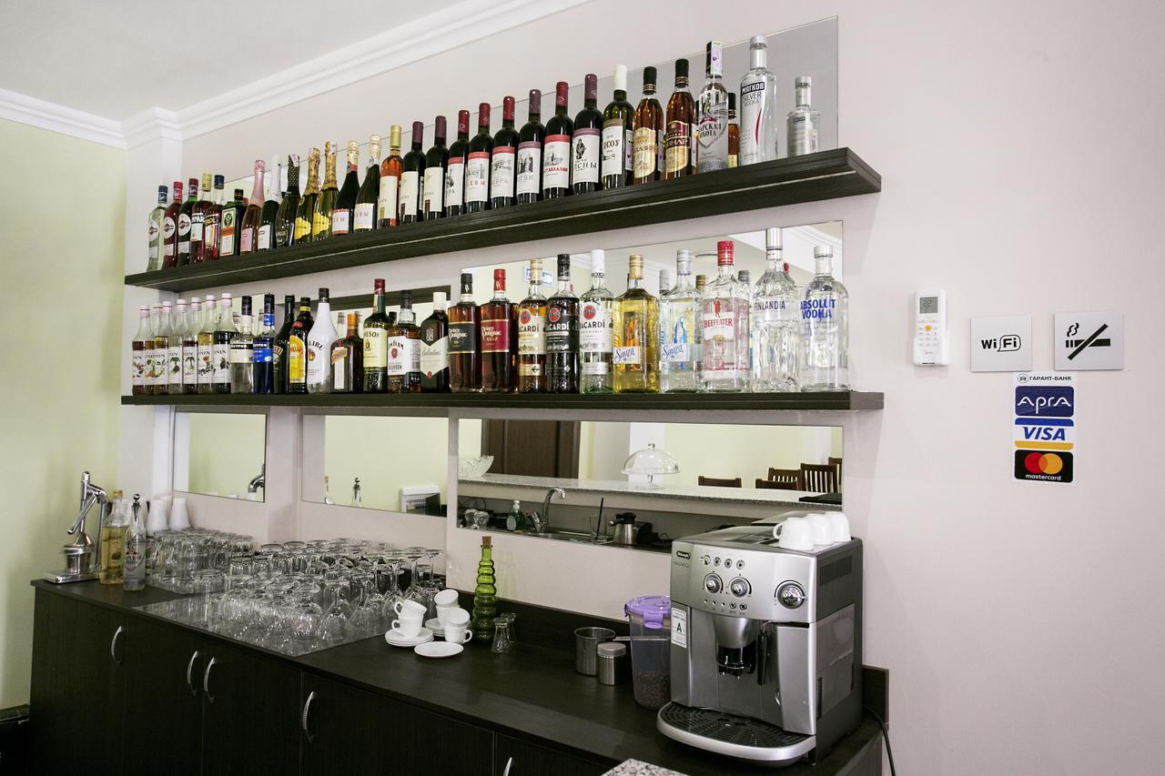 Hotel Acra Сухумі Екстер'єр фото